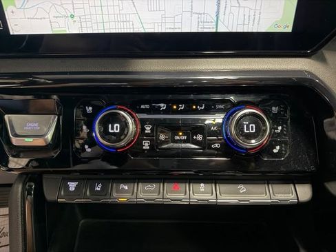 Used 2025 GMC Sierra 2500 AT4 w/ AT4 Premium Plus Package AWD/4WD image 41