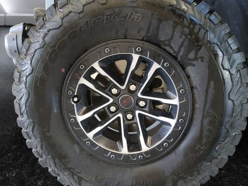 Used 2024 Jeep Wrangler Unlimited Rubicon AWD/4WD image 27
