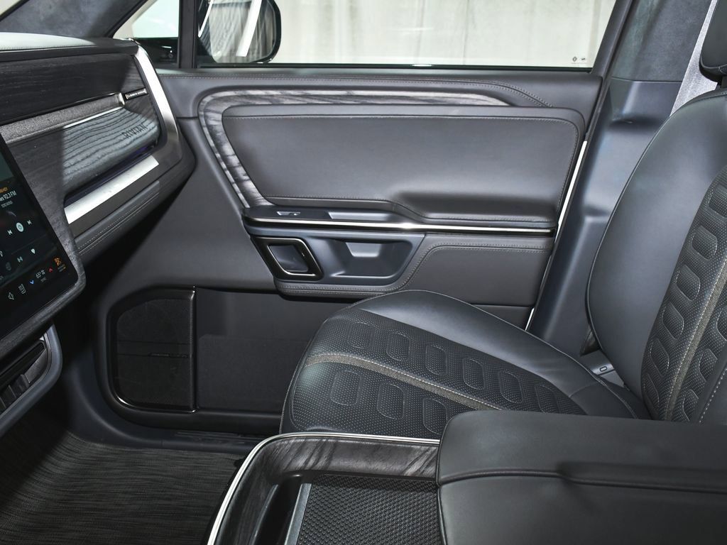 Used 2022 Rivian R1S Launch Edition Quad AWD/4WD image 38