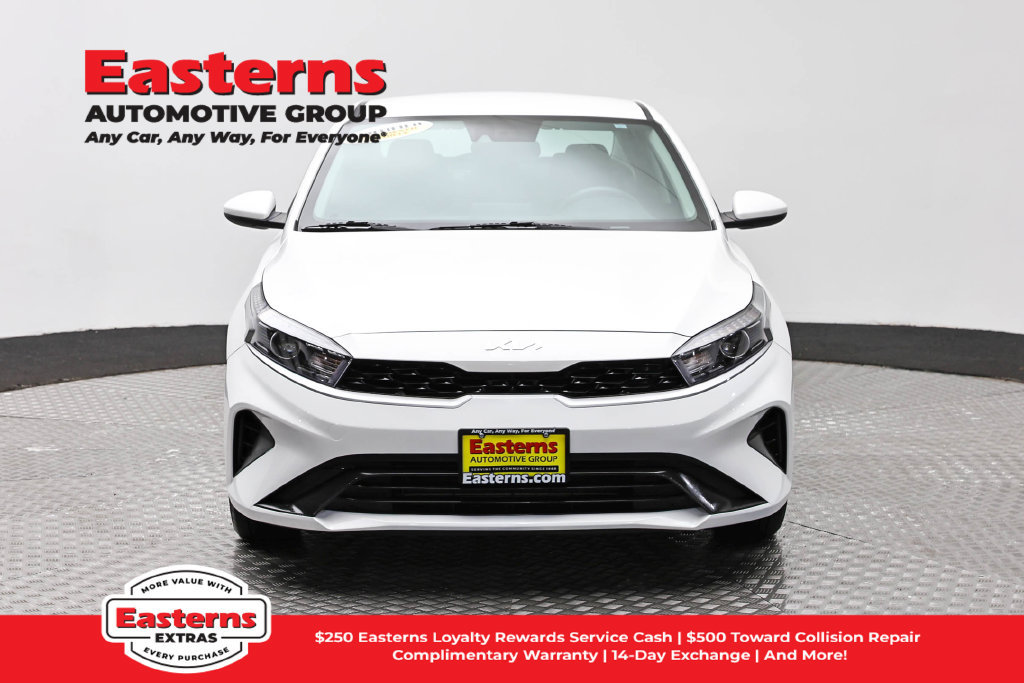Used 2023 Kia Forte LXS FWD image 3