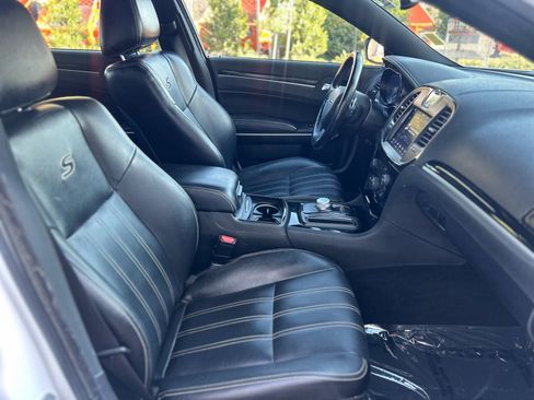 Used 2019 Chrysler 300 S w/ S Model Appearance Package RWD image 13