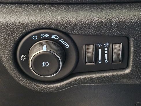 New 2026 Chrysler Pacifica Limited w/ S Appearance Package FWD image 25