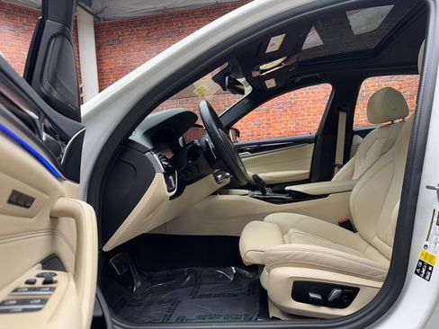 Certified 2022 BMW 540i xDrive w/ M Sport Package image 22