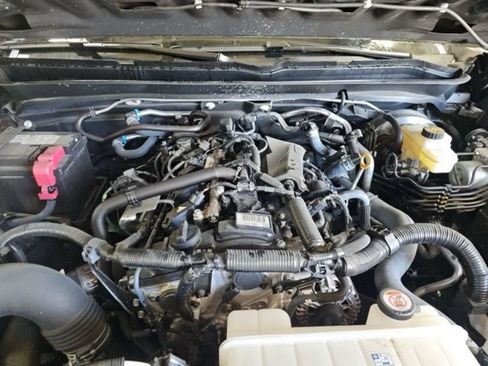 Used 2025 Toyota Tacoma TRD Off-Road image 17