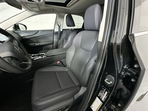 Used 2025 Lexus NX 350h AWD w/ Accessory Package (2T) image 11