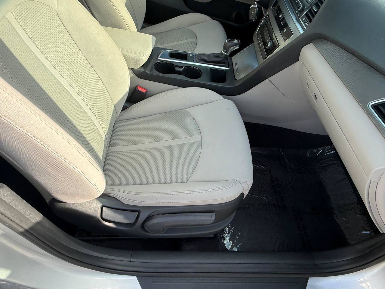 Used 2017 Hyundai Sonata SE FWD image 24