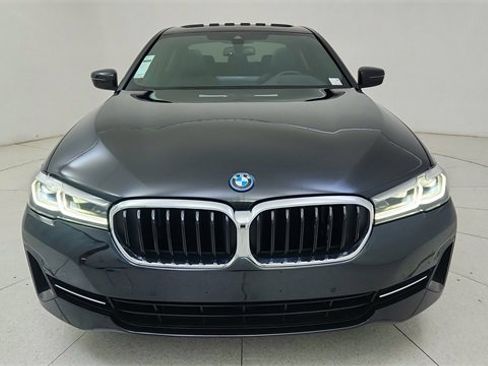 Used 2023 BMW 530e xDrive w/ Premium Package image 13