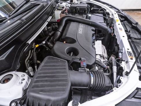 Used 2021 Chevrolet Equinox LS FWD image 31