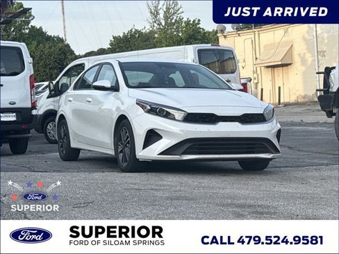 Used 2023 Kia Forte LXS w/ LXS Technology Package FWD image 1