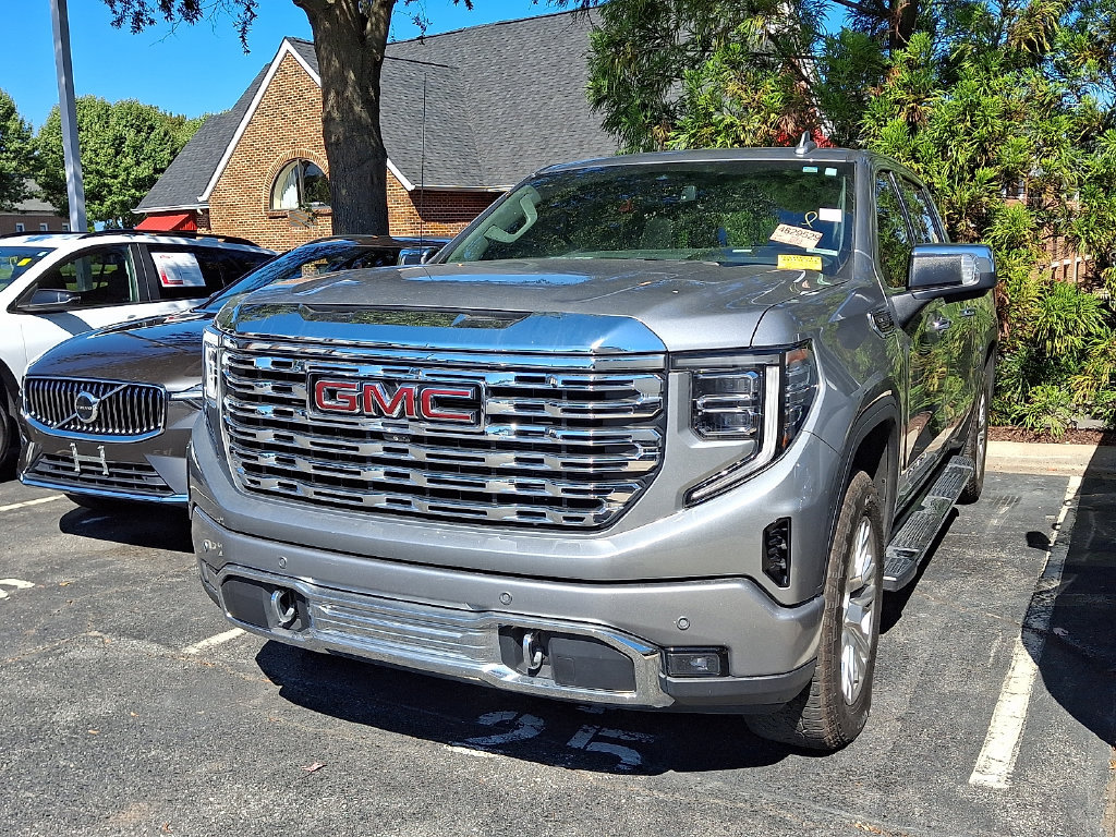 Used 2023 GMC Sierra 1500 Denali AWD/4WD image 1