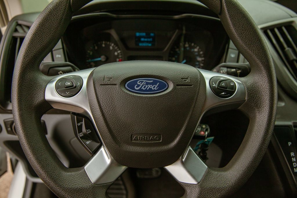 Used 2018 Ford Transit 150 XL RWD image 17