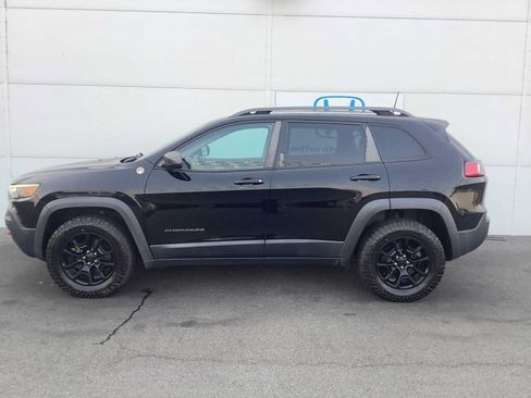 Used 2020 Jeep Cherokee Trailhawk w/ Comfort/Convenience Group AWD/4WD image 2