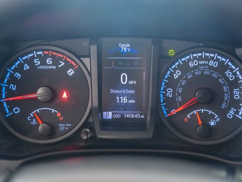 Used 2020 Toyota Tacoma SR AWD/4WD image 36