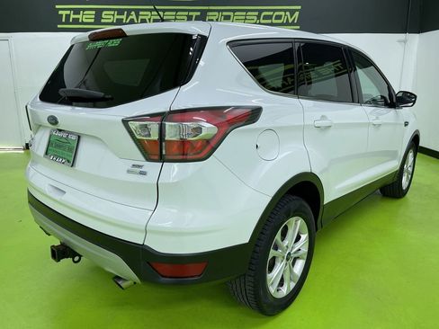 Used 2017 Ford Escape SE image 9