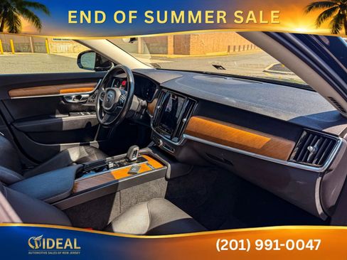 Used 2022 Volvo S90 B6 Momentum AWD/4WD image 23