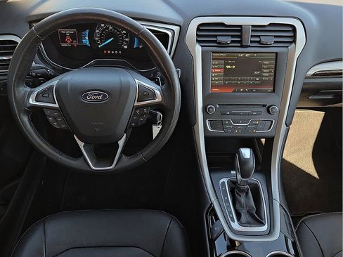 Used 2016 Ford Fusion SE w/ Equipment Group 202A image 10