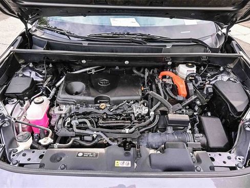 Used 2022 Toyota RAV4 SE image 29