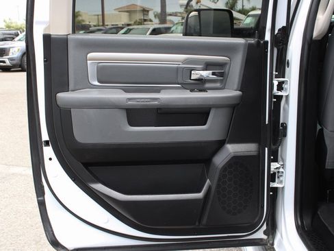 Used 2017 RAM 2500 Big Horn image 34