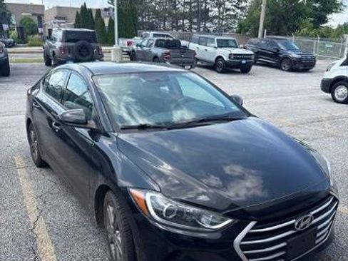 Used 2018 Hyundai Elantra SEL FWD image 3