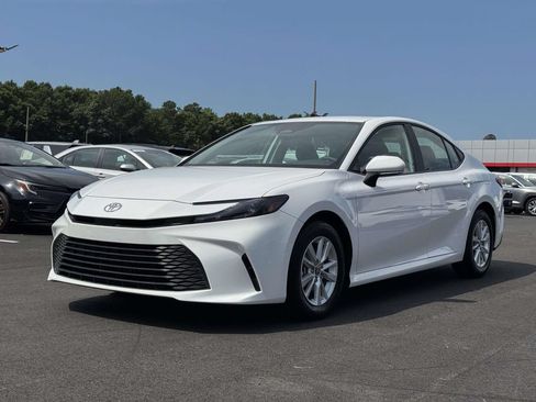 Used 2026 Toyota Camry LE FWD image 25
