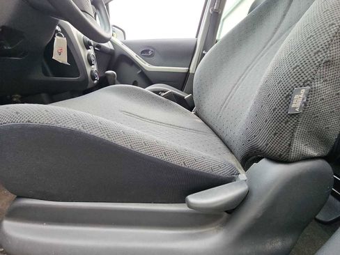 Used 2011 Toyota Yaris image 13