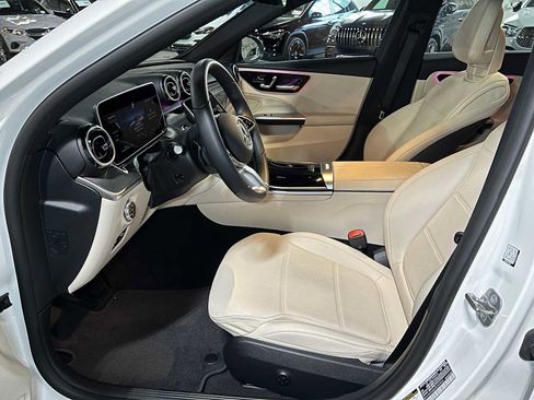 Used 2025 Mercedes-Benz C 300 4MATIC Sedan image 25