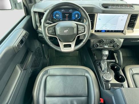 Used 2025 Ford Bronco Outer Banks w/ Sasquatch Package AWD/4WD image 21