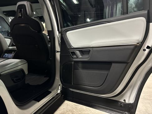 Used 2024 Rivian R1S Adventure AWD/4WD image 47
