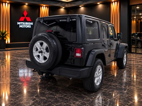 Used 2023 Jeep Wrangler Unlimited Sport AWD/4WD image 5