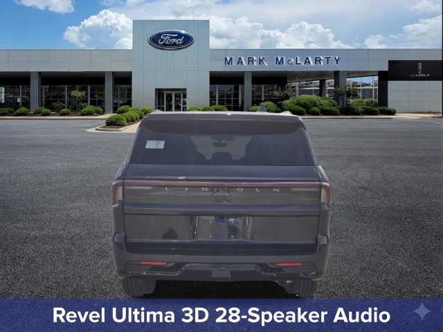New 2027 Lincoln Navigator Reserve w/ Jet Appearance Package AWD/4WD image 4