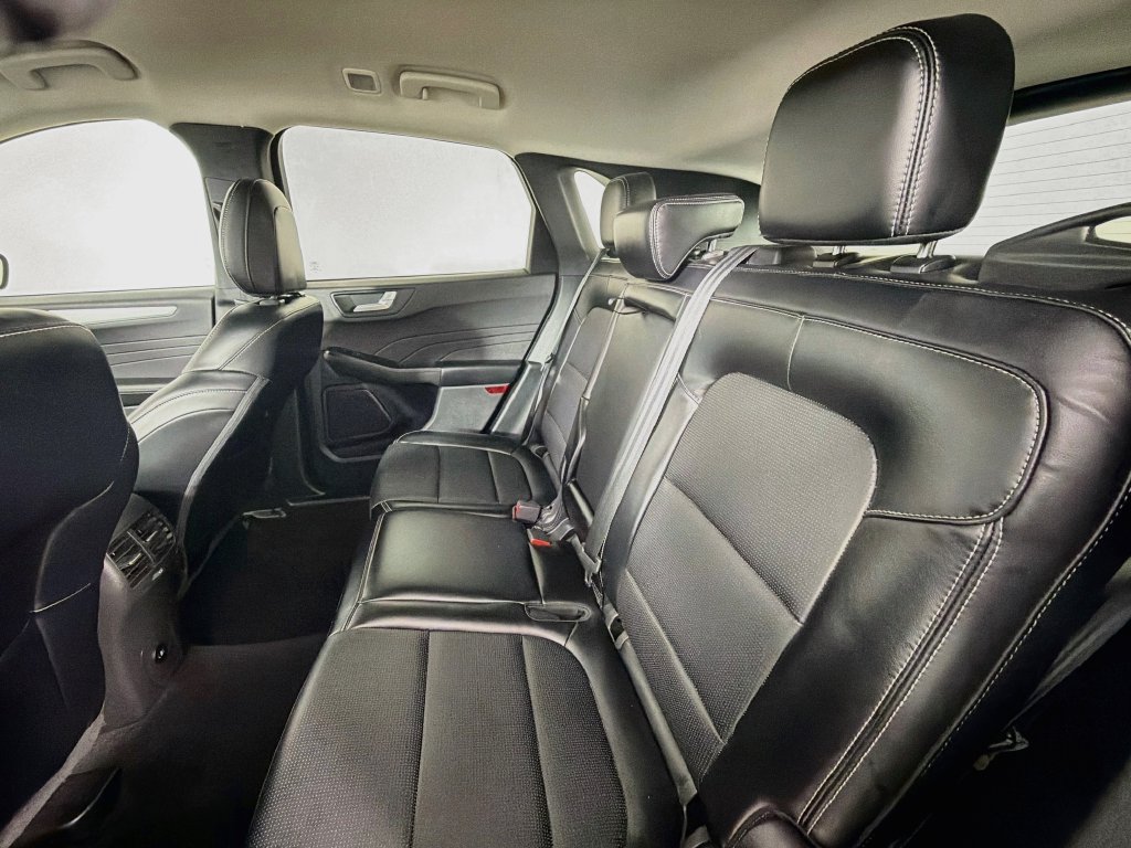 Used 2024 Ford Escape Platinum AWD/4WD image 24