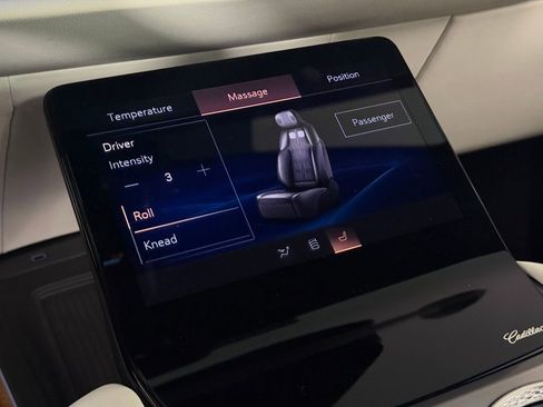 Used 2026 Cadillac Vistiq Sport image 19