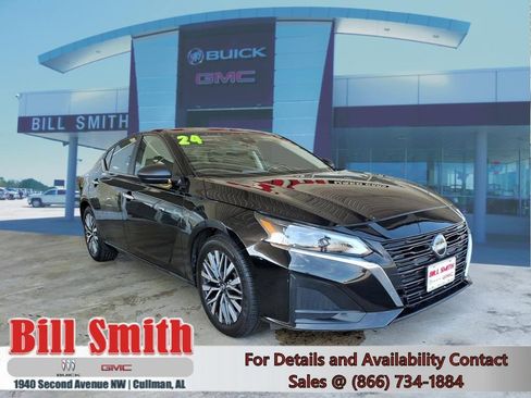Used 2024 Nissan Altima 2.5 SV image 1