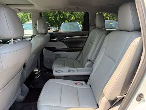 Used 2017 Toyota Highlander Limited w/ Protection Package #3 AWD/4WD image 25