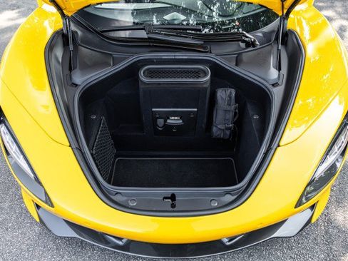Used 2021 McLaren 720S Performance RWD image 31
