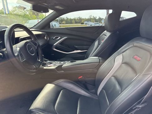 Used 2017 Chevrolet Camaro SS image 7