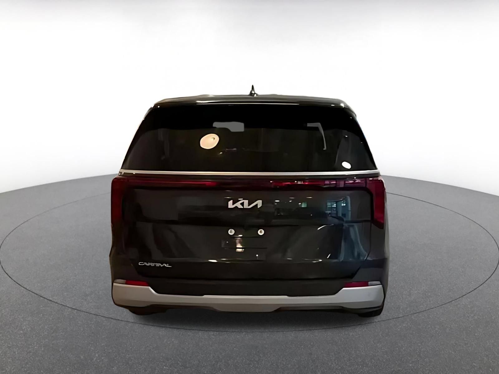 Used 2026 Kia Carnival FWD image 12