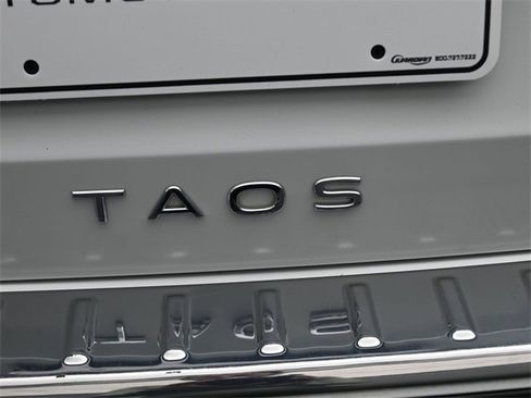 Used 2022 Volkswagen Taos SE image 14