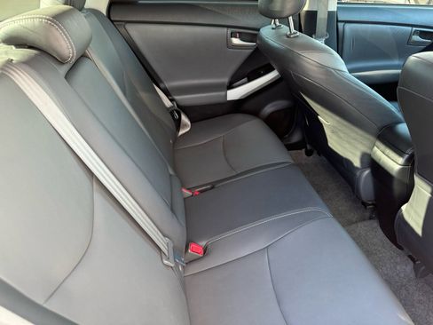 Used 2015 Toyota Prius Four image 15