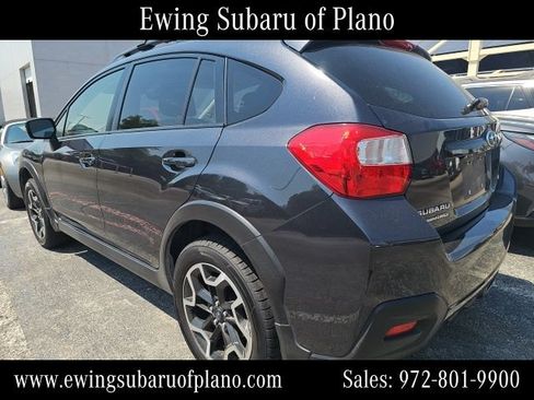 Used 2017 Subaru Crosstrek 2.0i Premium w/ Moonroof Package AWD/4WD image 3