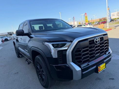 Used 2023 Toyota Tundra Limited w/ TRD Off-Road Package AWD/4WD image 8