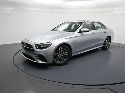 Used 2021 Mercedes-Benz E 350 4MATIC Sedan image 1