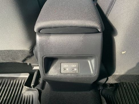 Used 2023 Toyota Corolla LE FWD image 31