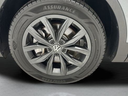 Used 2024 Volkswagen Tiguan Wolfsburg Edition AWD/4WD image 9