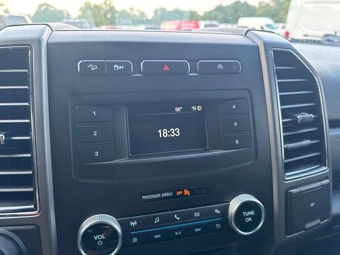 Used 2018 Ford Expedition Max XLT AWD/4WD image 16