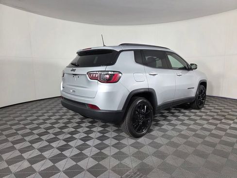 New 2026 Jeep Compass Latitude image 4