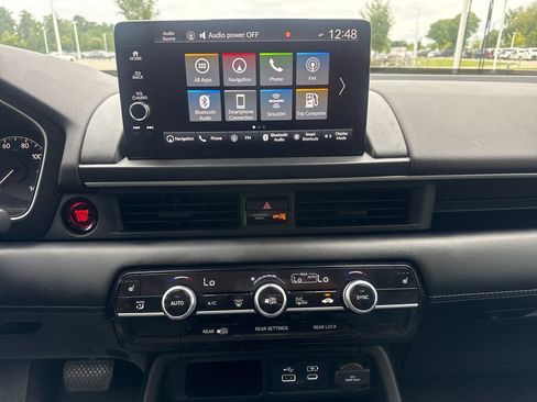 Certified 2024 Honda Pilot Touring image 18