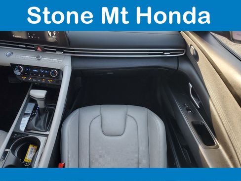 Used 2024 Hyundai Elantra Limited image 17