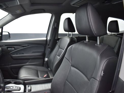 Used 2022 Honda Pilot Touring image 14