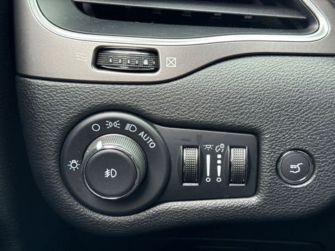 Used 2022 Jeep Cherokee Latitude Lux image 22